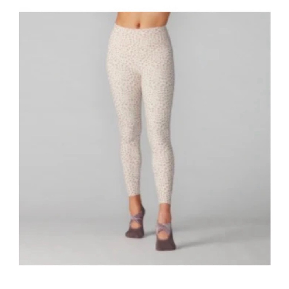 TAVI - High Waisted 7/8 Tight/Legginf - Dune Lynx Design/Color (cream) - NWT